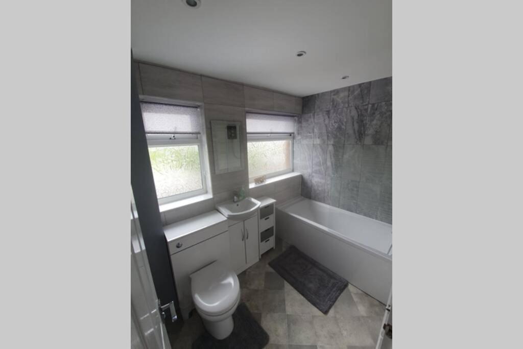 Entire House - Cheshire Oaks/אלסמר פורט מראה חיצוני תמונה